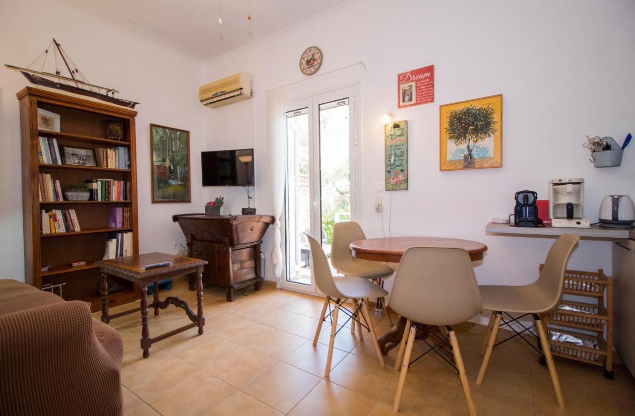 Laconian Collection Mavrovouni Beach House Gytheio Exterior foto